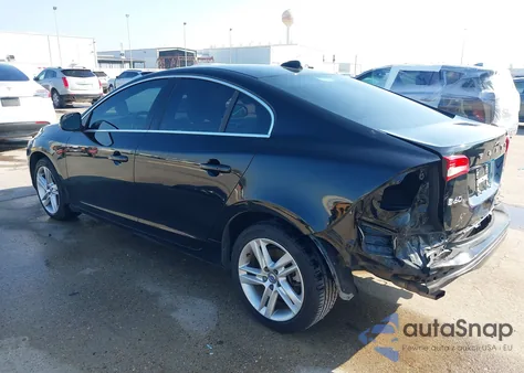 2015 Volvo S60 T5 Premier z USA, uszkodzony, nr VIN YV140MFK7F2368054